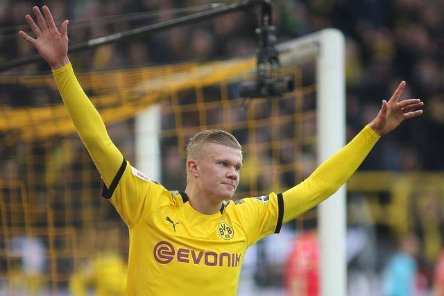  门兴格拉德巴赫边锋突破搅乱德甲防线  